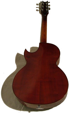 Chitarra archtop modello #3 01